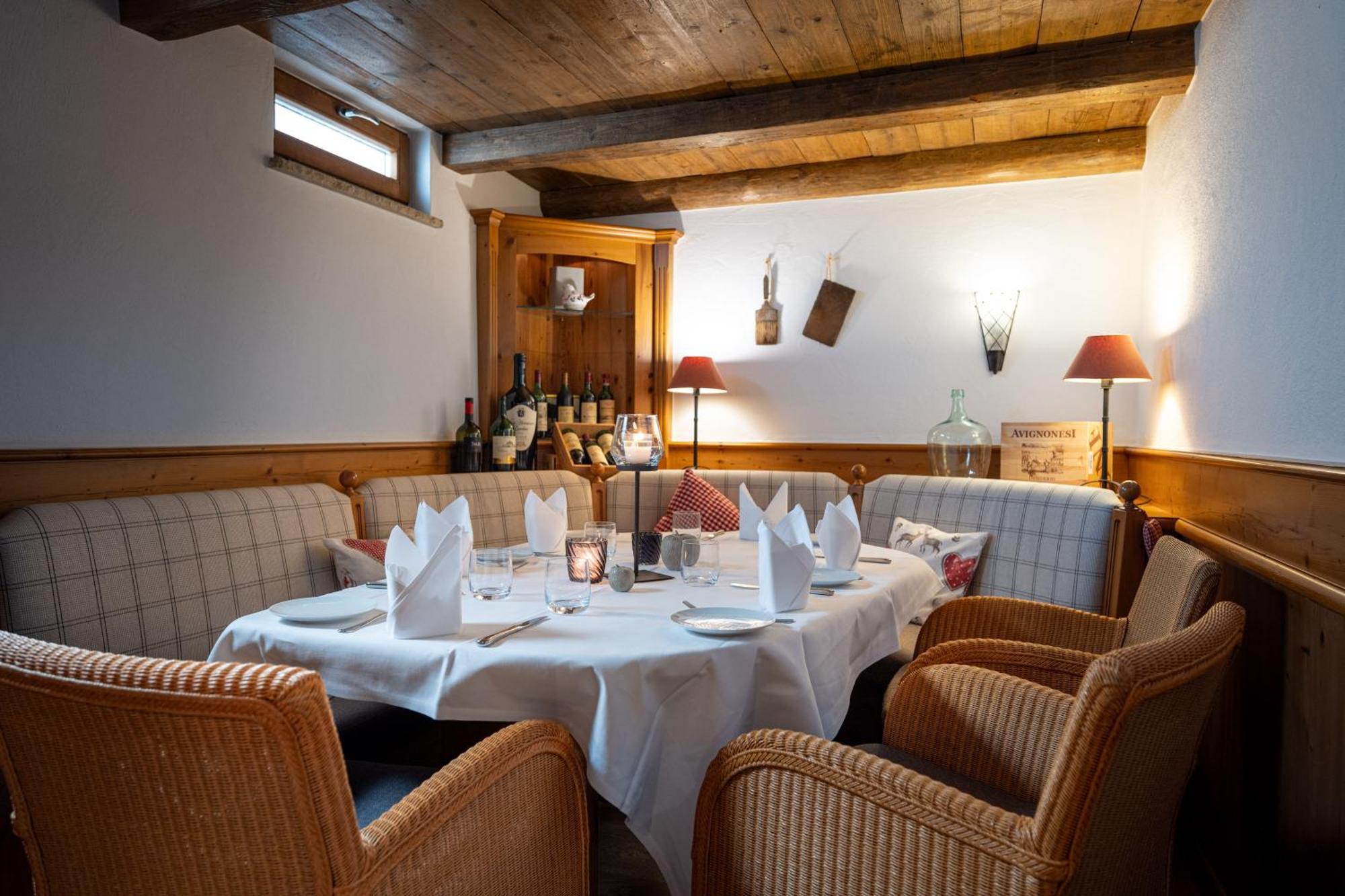 Hotel Gasthof Roessle Stetten am Kalten Markt Buitenkant foto